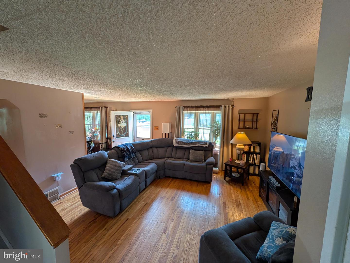 417 N Warminster Rd Property Photo 10