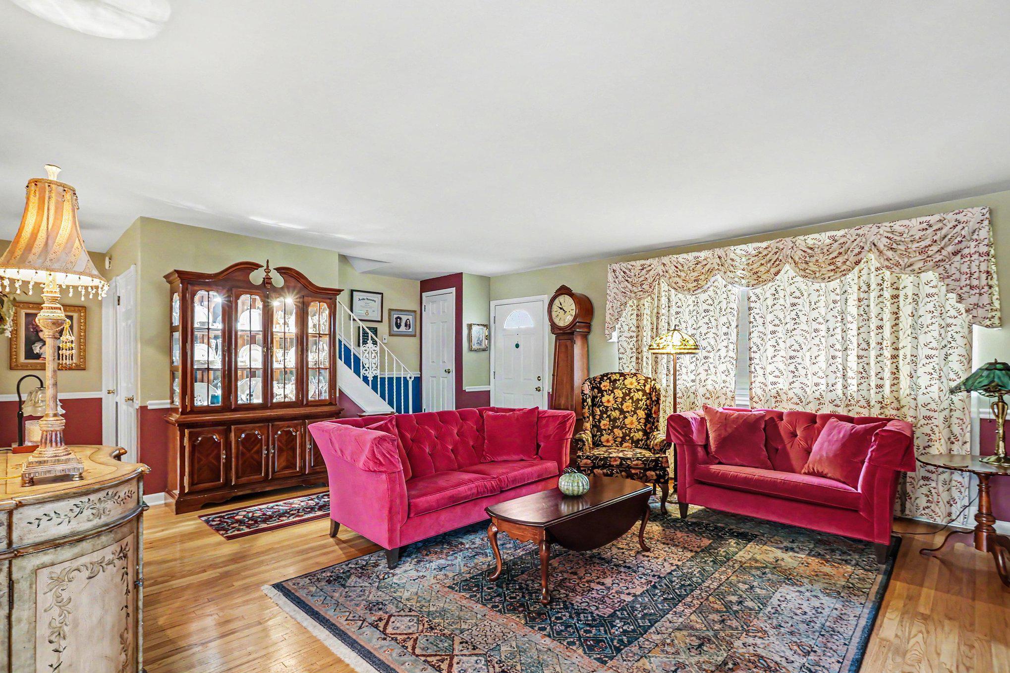 245 Oswald St # Property Photo 5