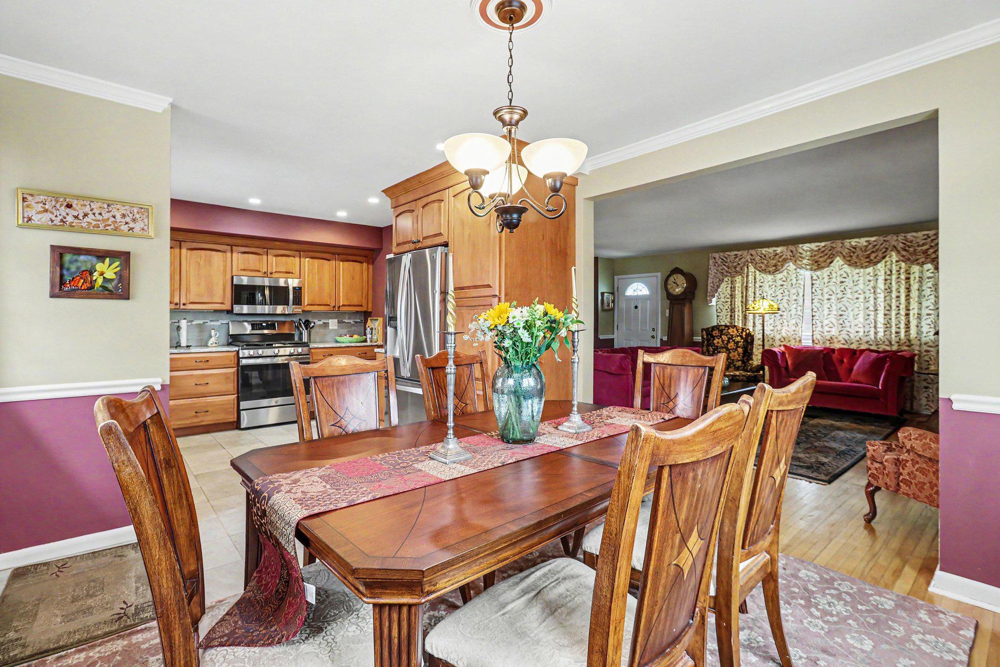 245 Oswald St # Property Photo 6