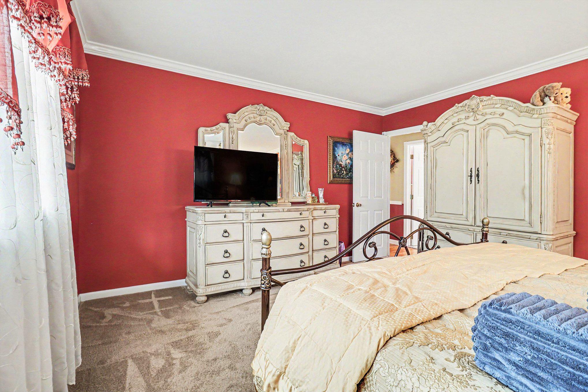 245 Oswald St # Property Photo 14