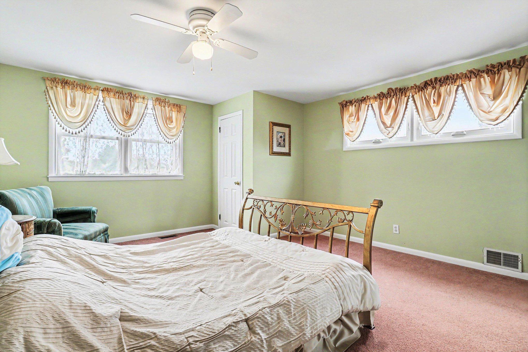 245 Oswald St # Property Photo 25