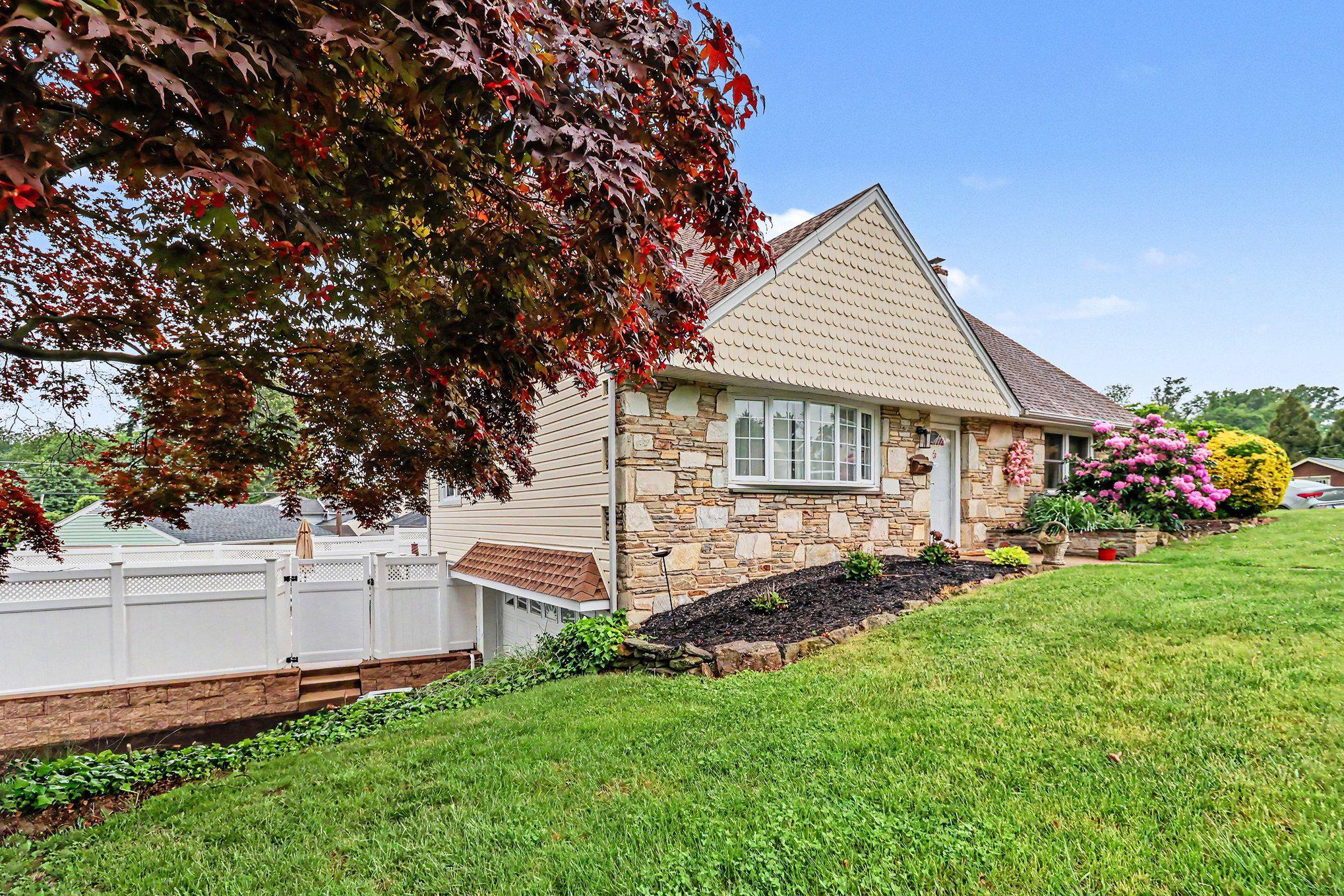 245 Oswald St # Property Photo 35
