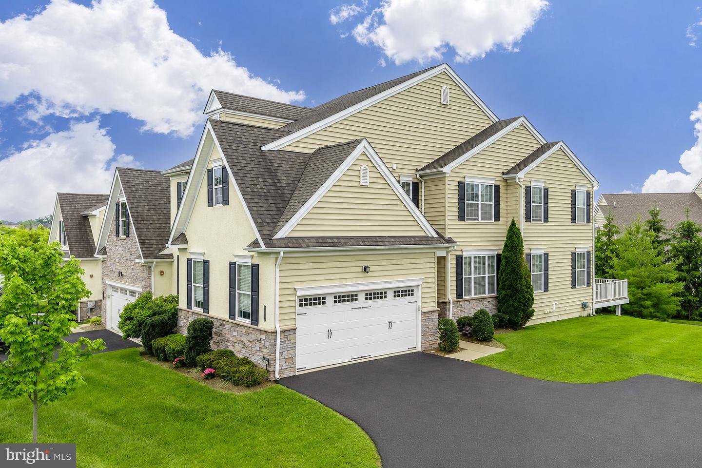 2004 PLEASANT VALLEY DR