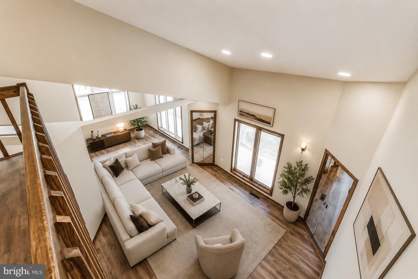 468 Long Ln # Property Photo 12