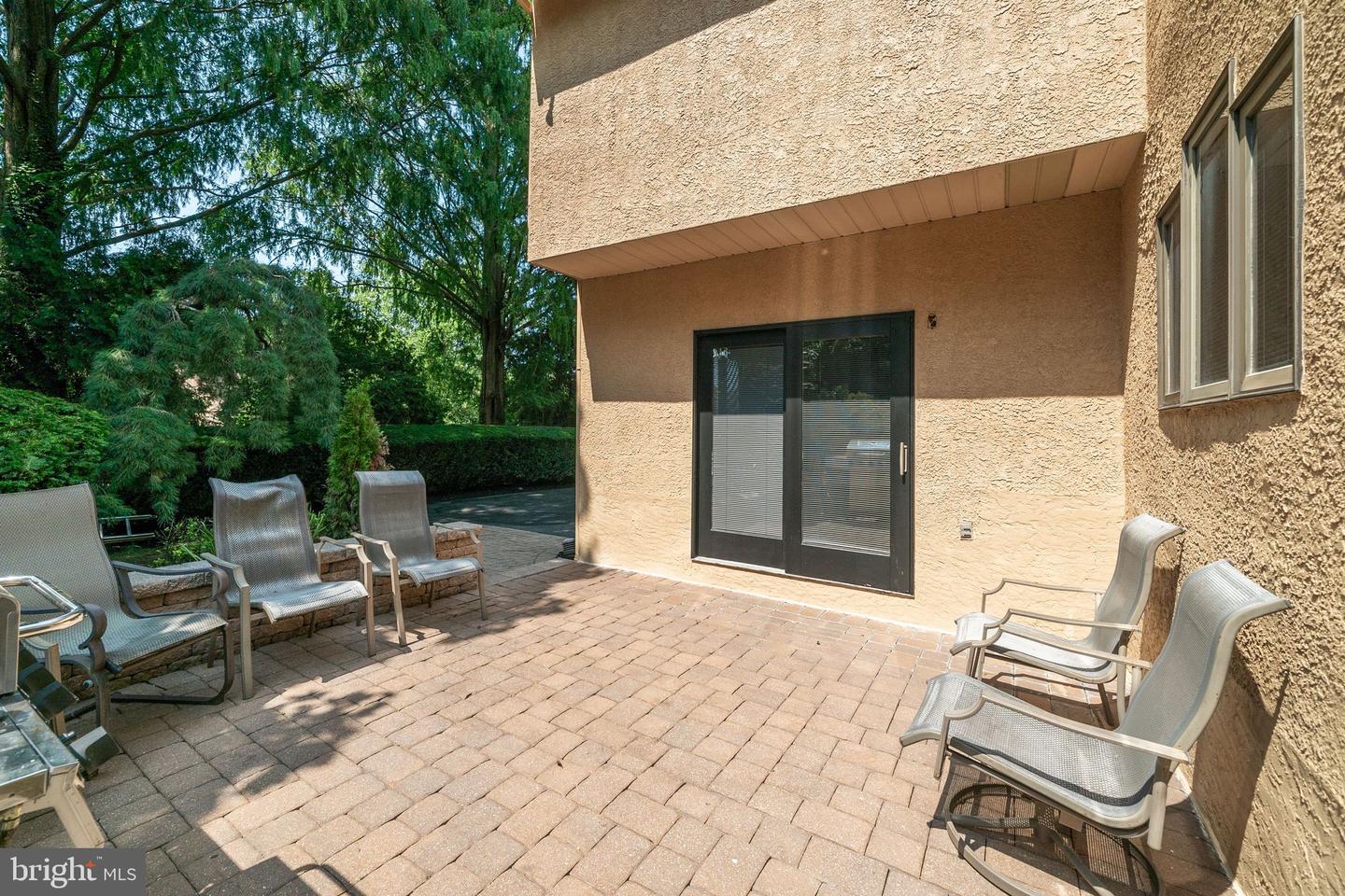 468 Long Ln # Property Photo 52