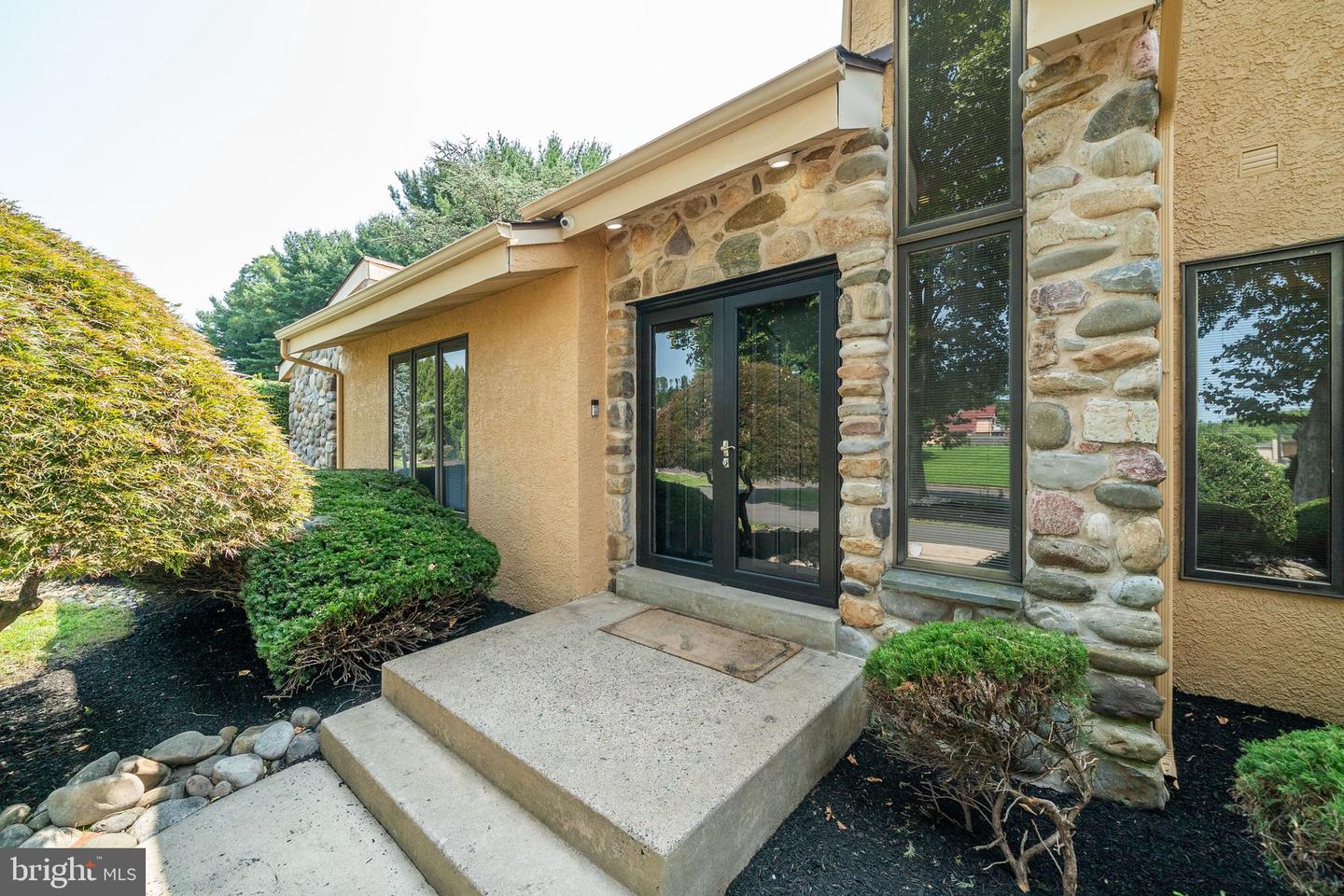 468 Long Ln # Property Photo 55