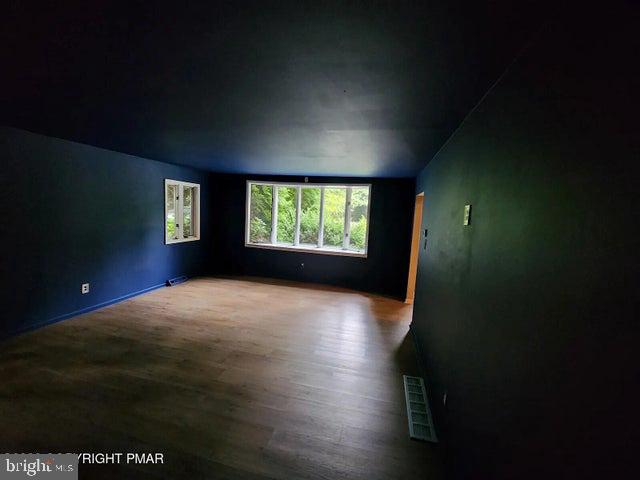 8200 Cadwalader Ave Property Photo 15
