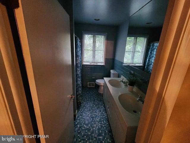 8200 Cadwalader Ave Property Photo 30
