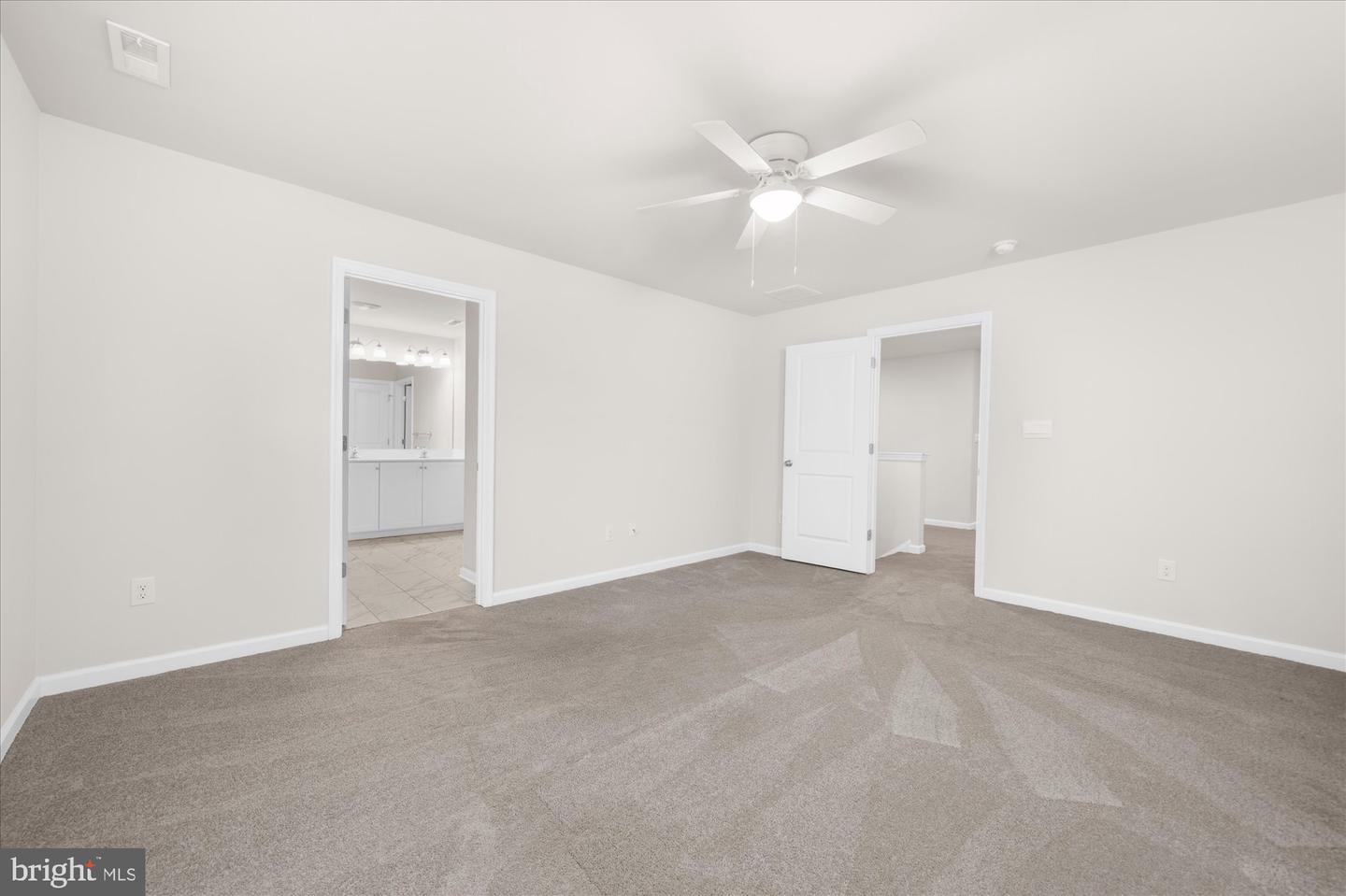 120 Eleanor Ct Property Photo 33
