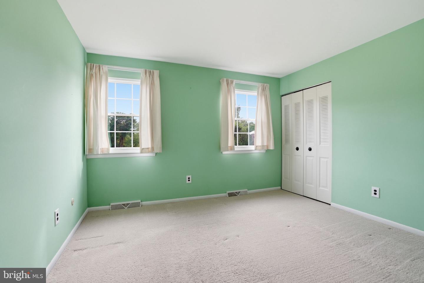 2049 Hawthorne Ln Property Photo 21