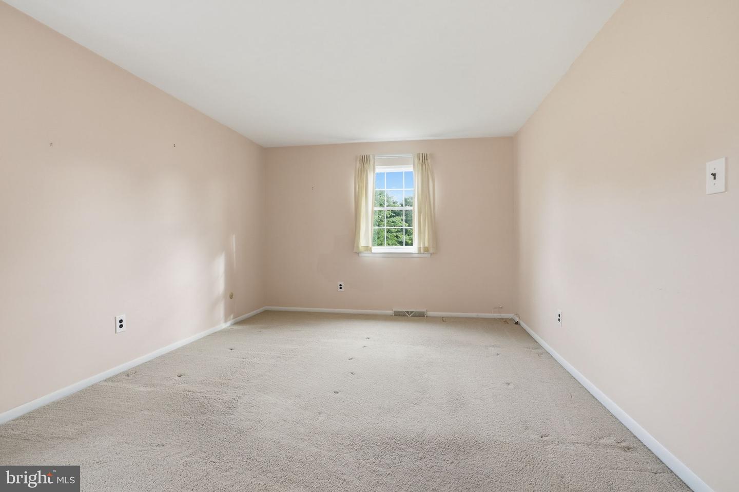 2049 Hawthorne Ln Property Photo 23