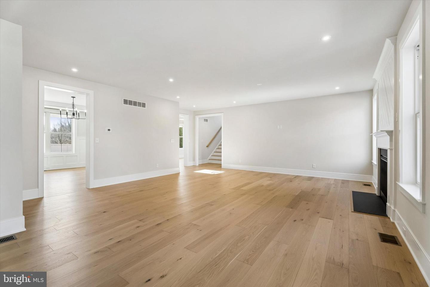 4 Anglesey Ln Property Photo 16