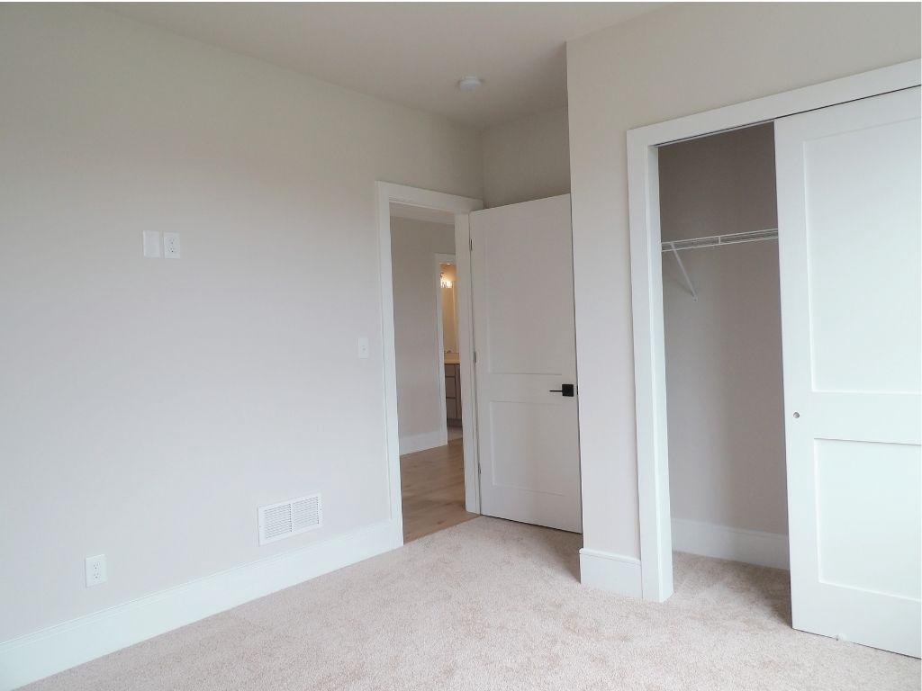 4 Anglesey Ln Property Photo 41