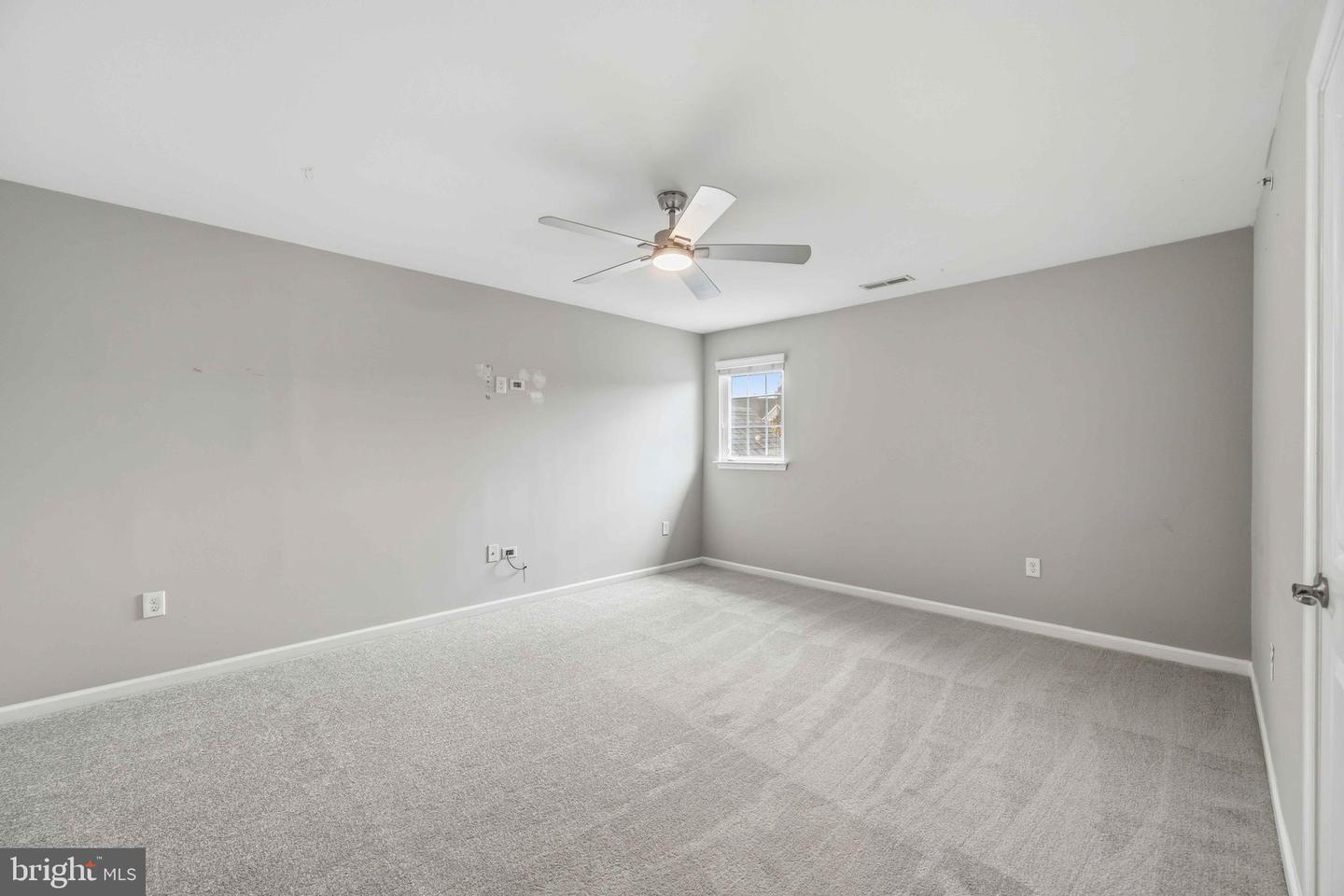 860 Reynards Run Property Photo 32