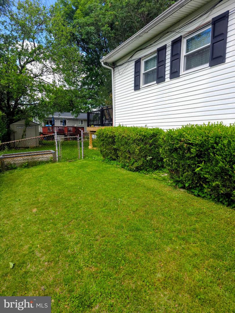 1548 N Birchwood Ave # Property Photo 5