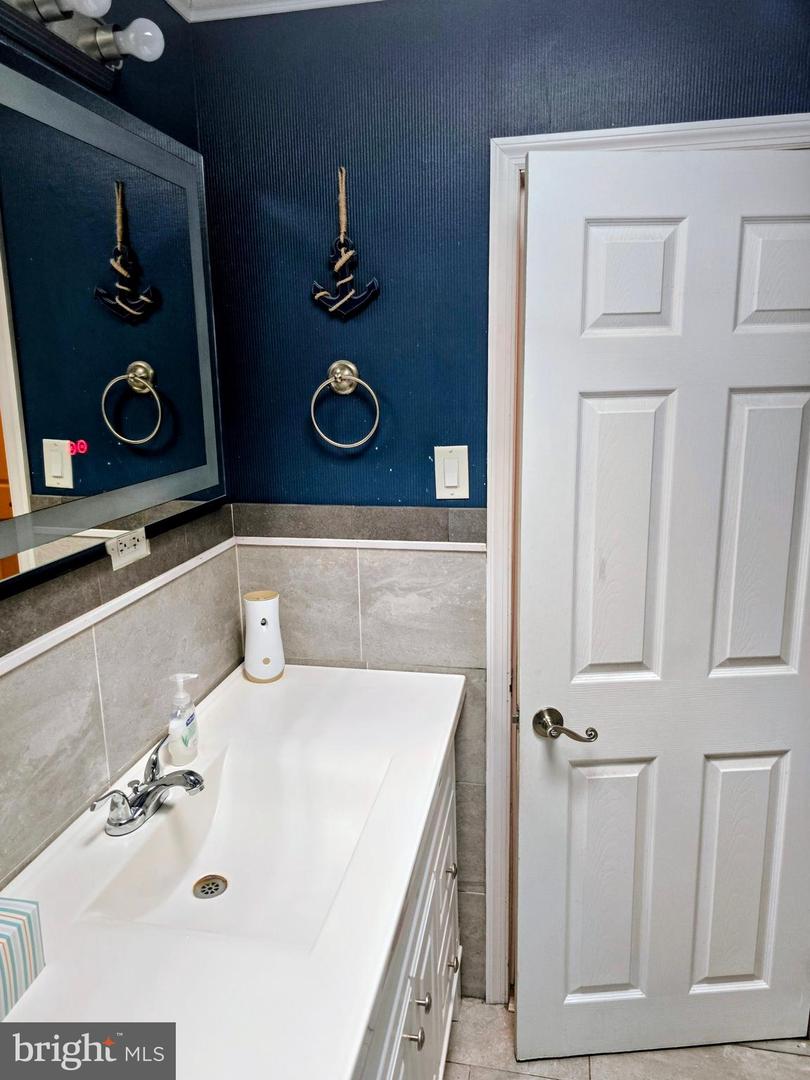 1548 N Birchwood Ave # Property Photo 29
