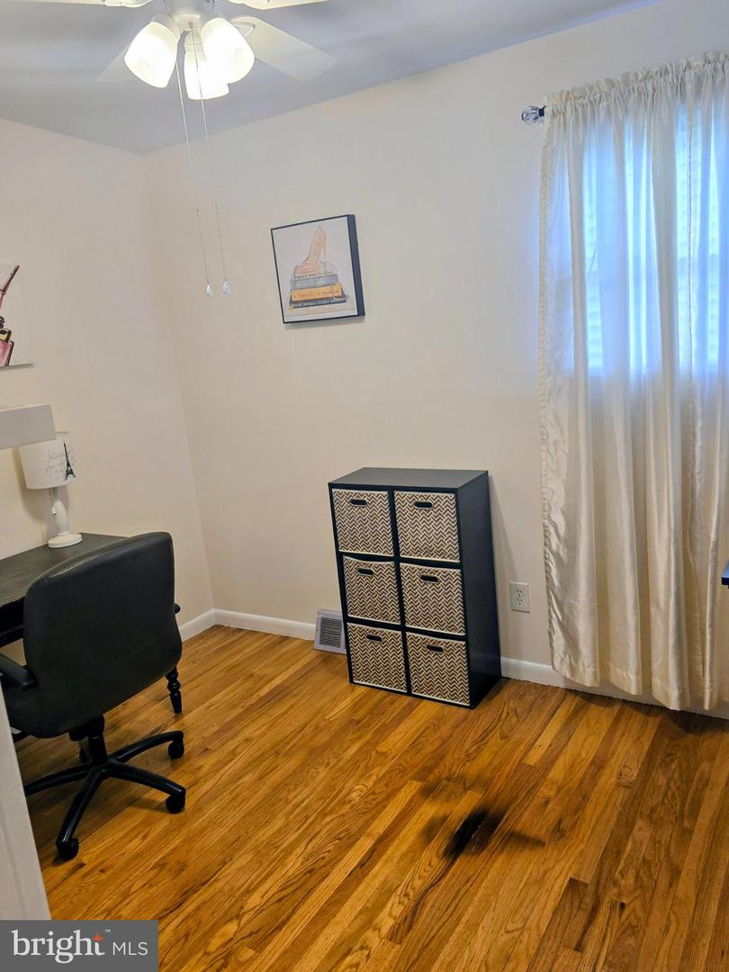 1548 N Birchwood Ave # Property Photo 33