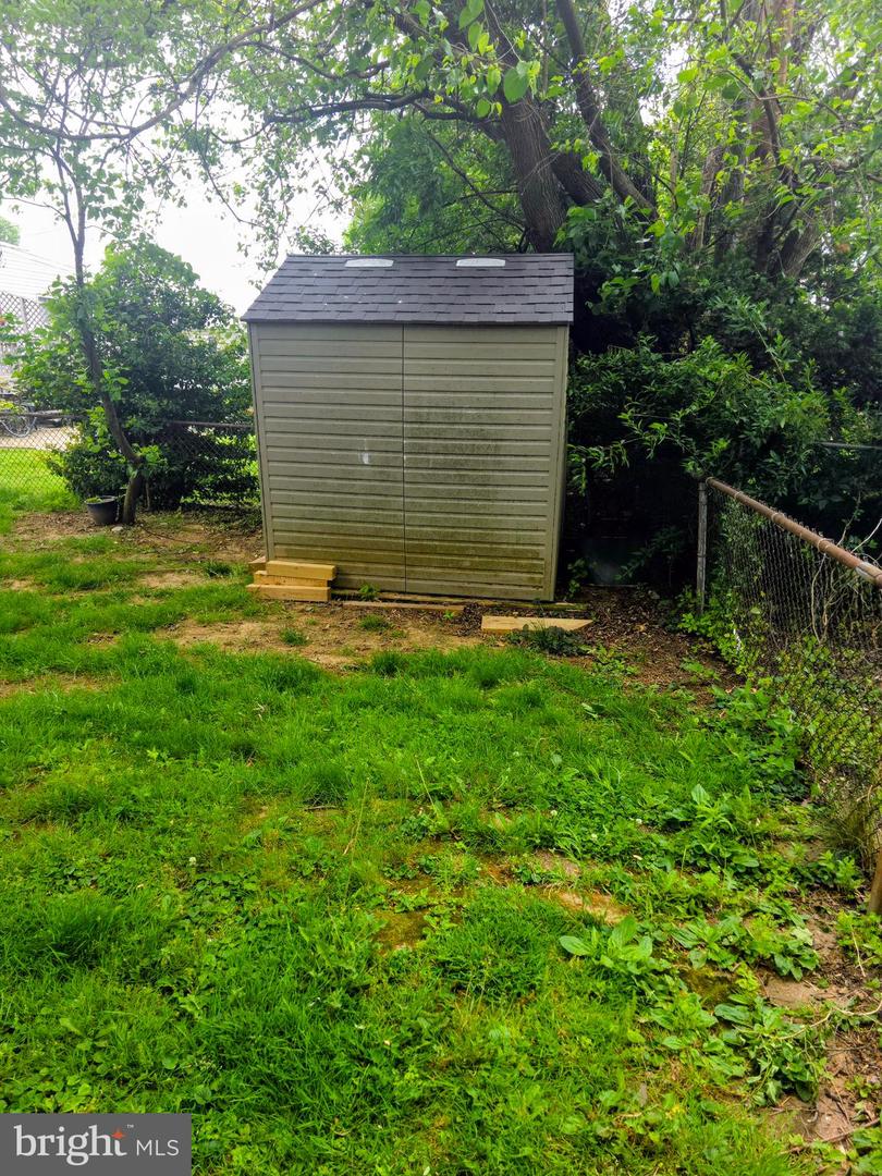 1548 N Birchwood Ave # Property Photo 53