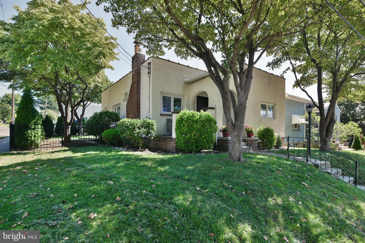 563 San Diego Ave Property Photo 4
