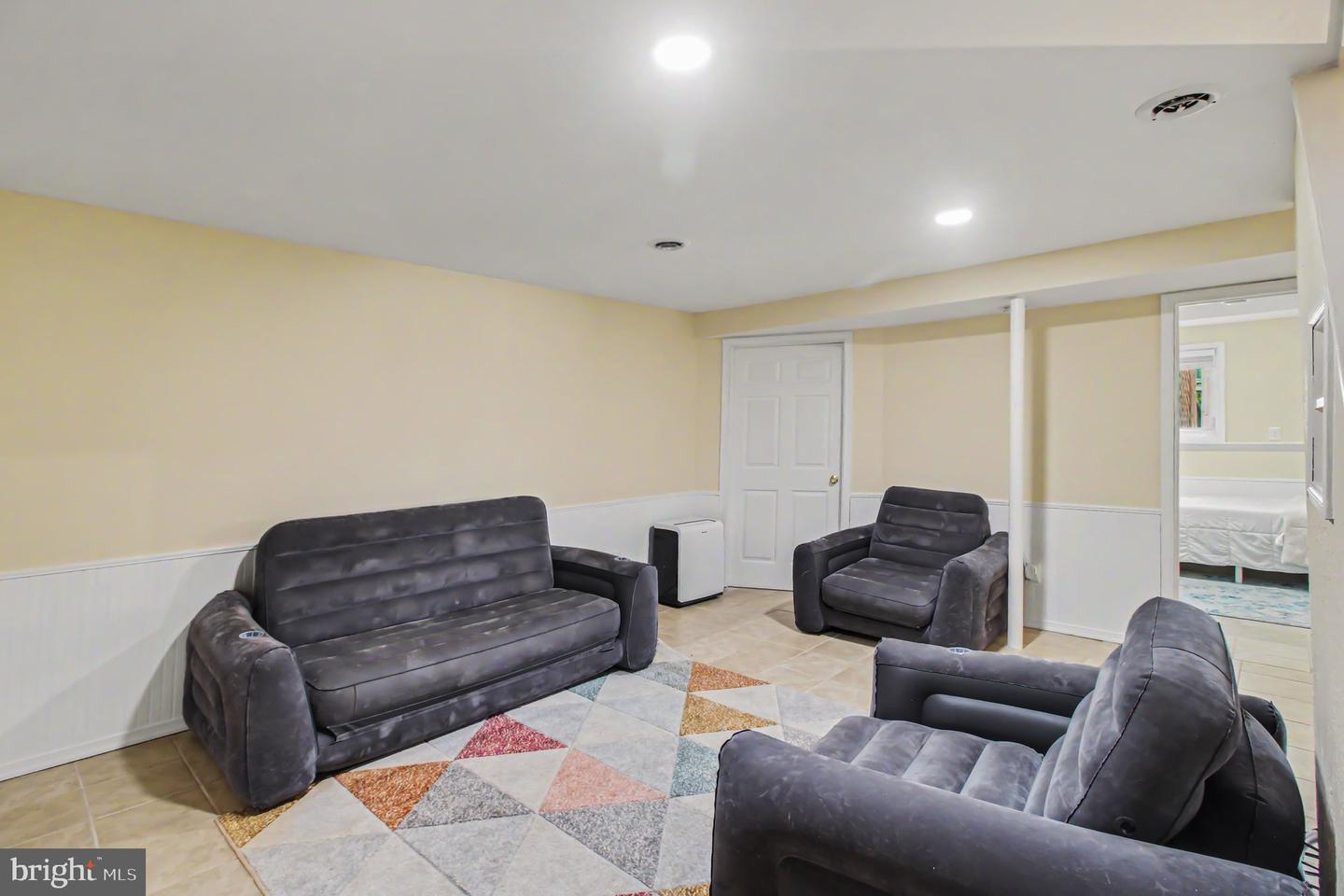 1787 Joanne Ct Property Photo 23