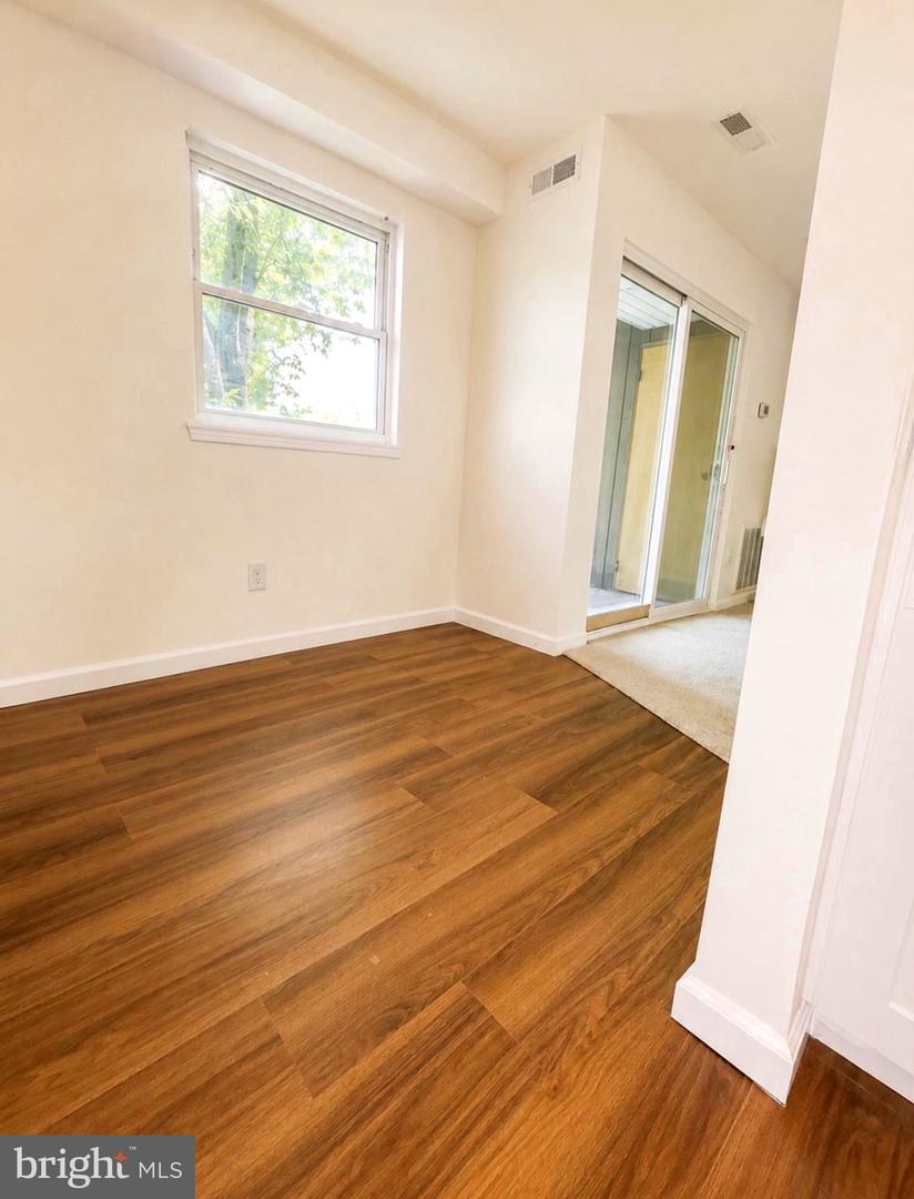 511 Meadowview Ln #511 Property Photo 15