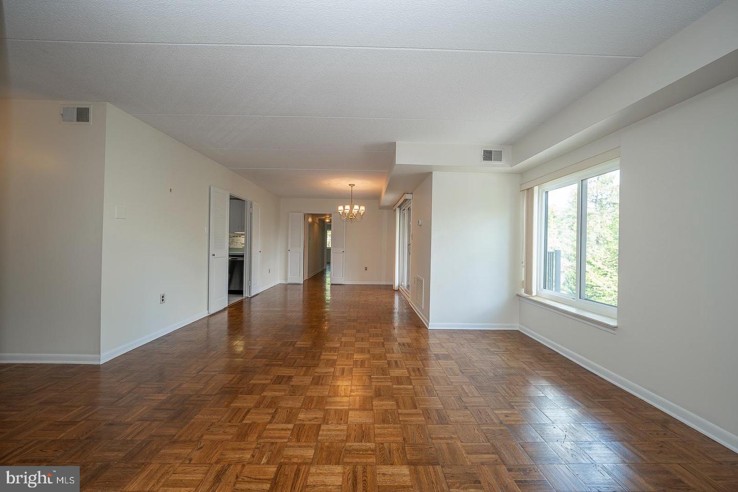 260 W Montgomery Ave #304 Property Photo 13