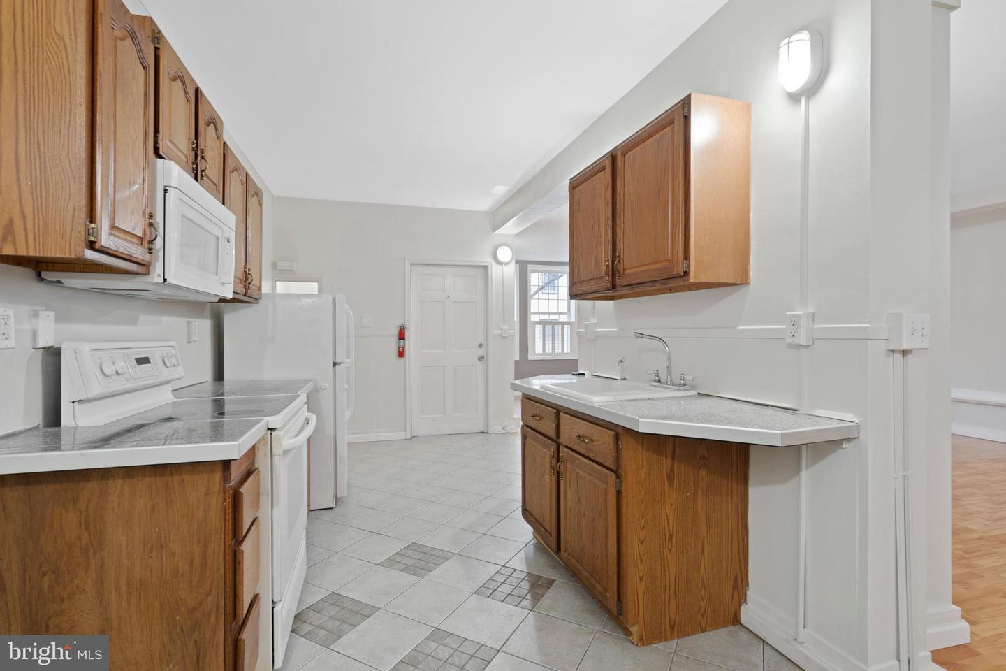 265 Beech St Property Photo 22