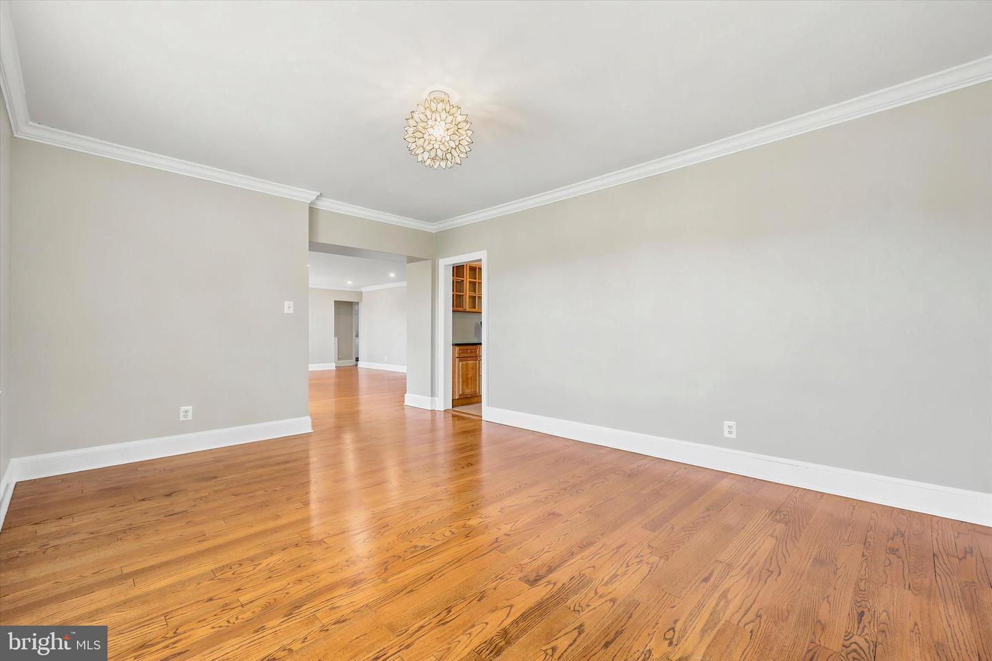 212 Idris #j-3 Property Photo 5