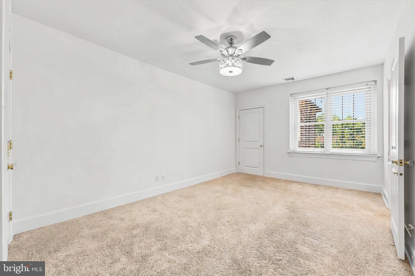 212 Idris #j-3 Property Photo 15
