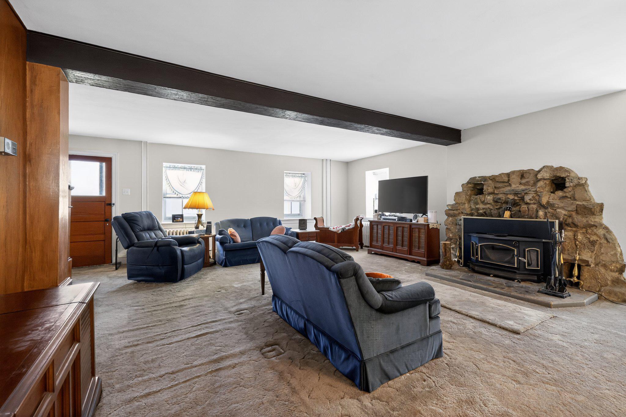 750 Loch Alsh Ave Property Photo 17
