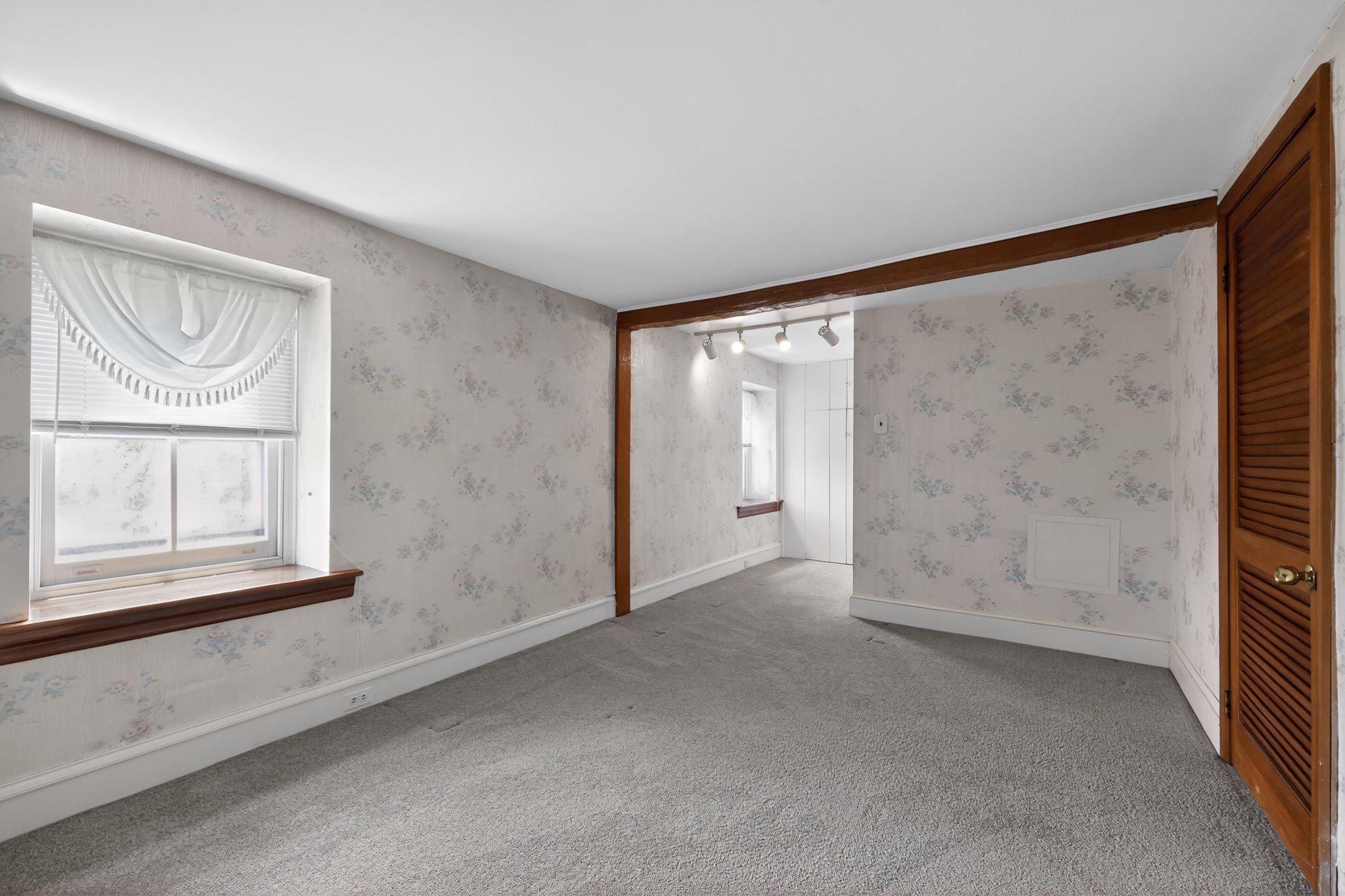 750 Loch Alsh Ave Property Photo 23