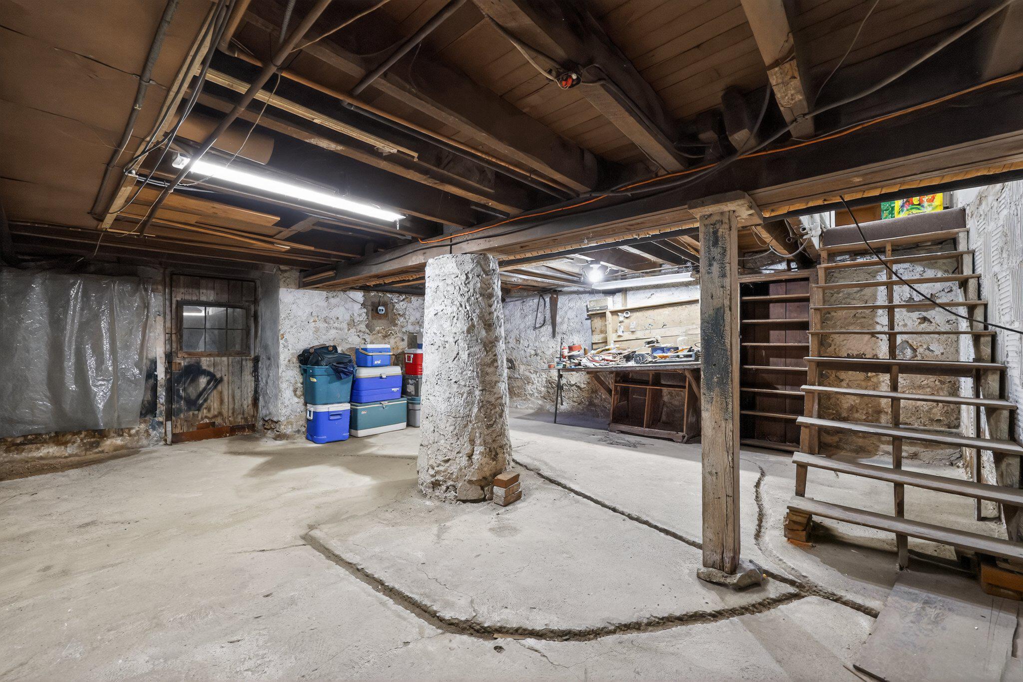 750 Loch Alsh Ave Property Photo 36