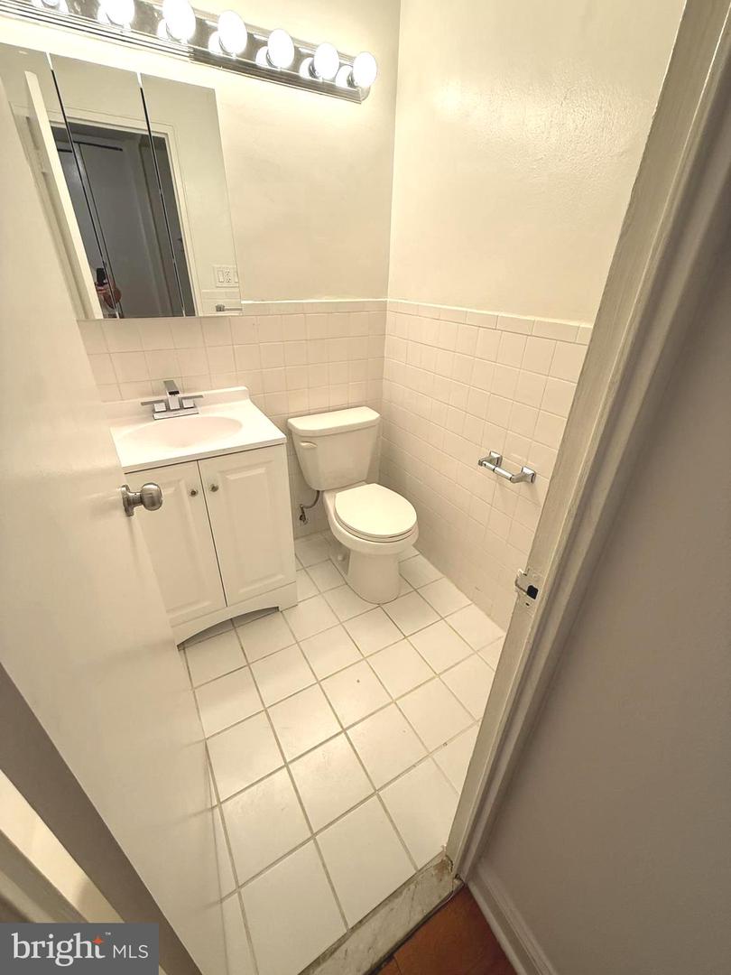 1600 Hagys Ford Rd #4t Property Photo 9