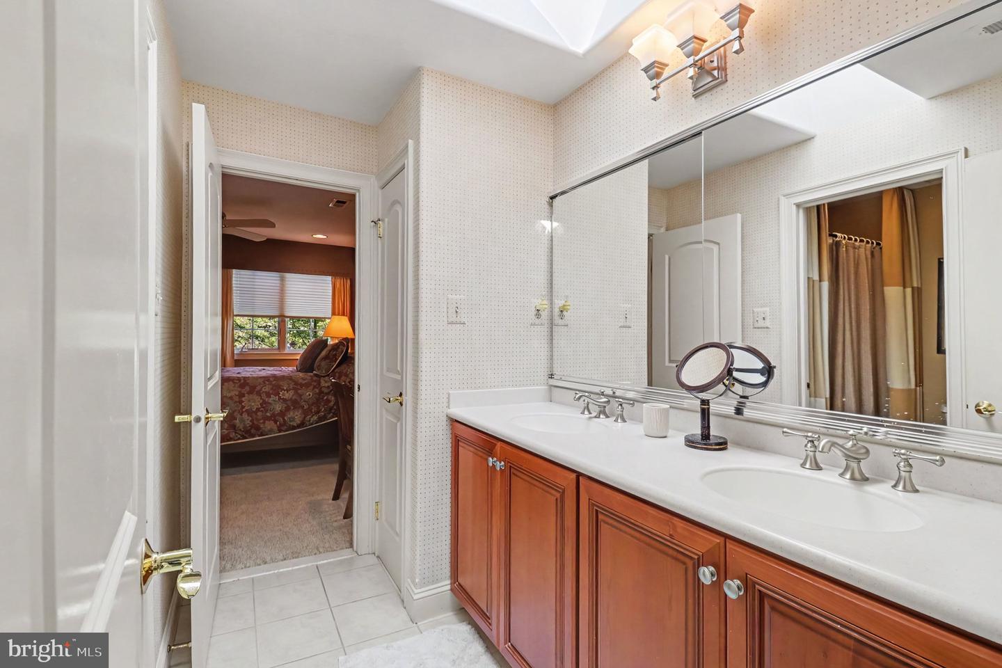 876 Ashbourne Way Property Photo 33