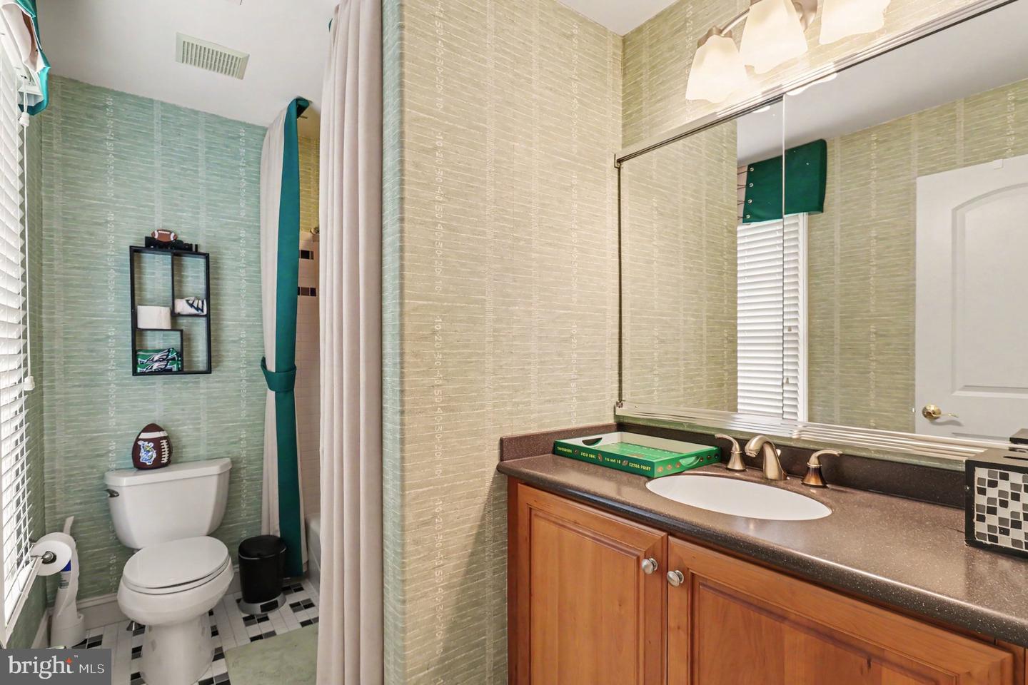 876 Ashbourne Way Property Photo 36