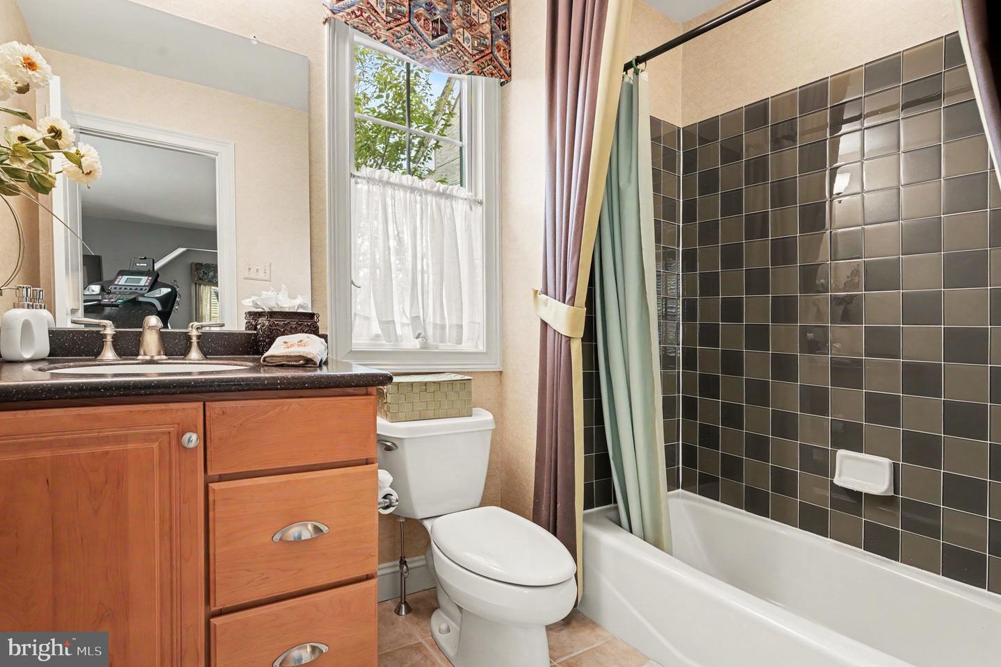 876 Ashbourne Way Property Photo 39