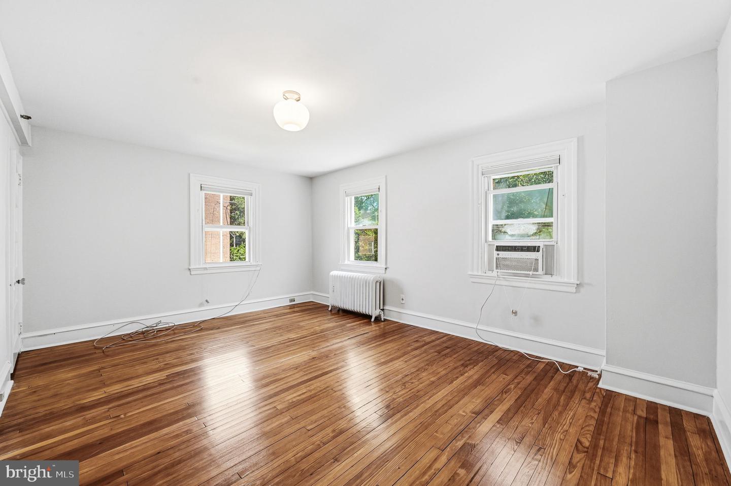 32 W Montgomery Ave Property Photo 18