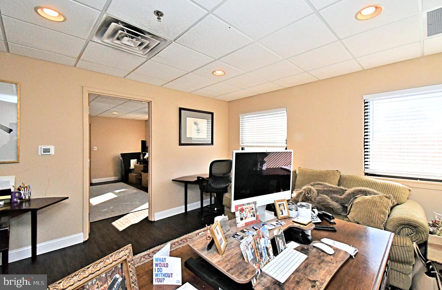 900 Schell Ln Property Photo 28