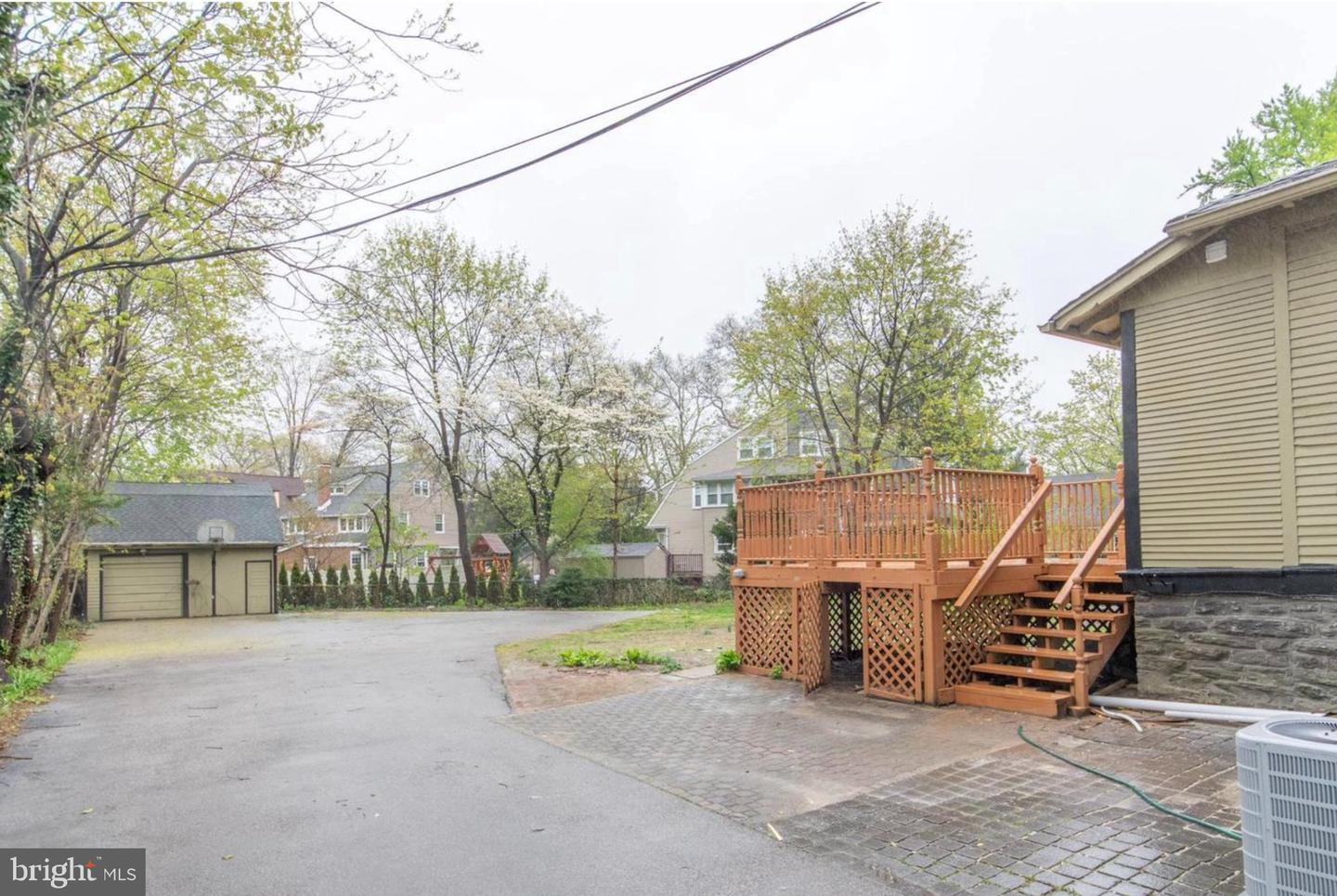115 Montgomery Ave Property Photo 37
