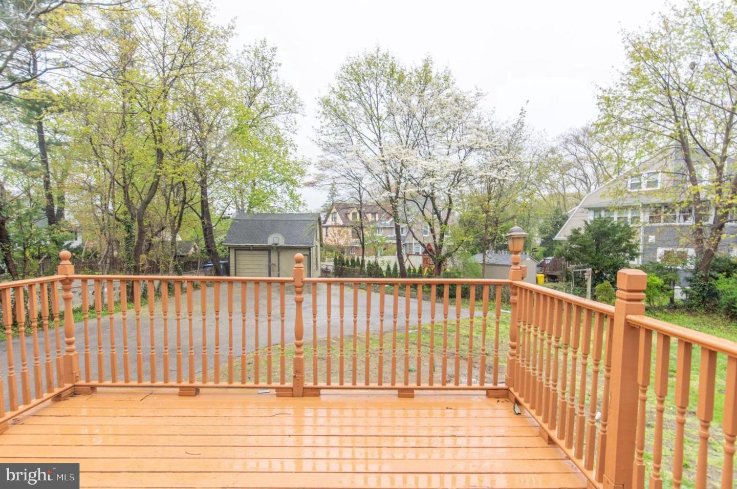 115 Montgomery Ave Property Photo 38