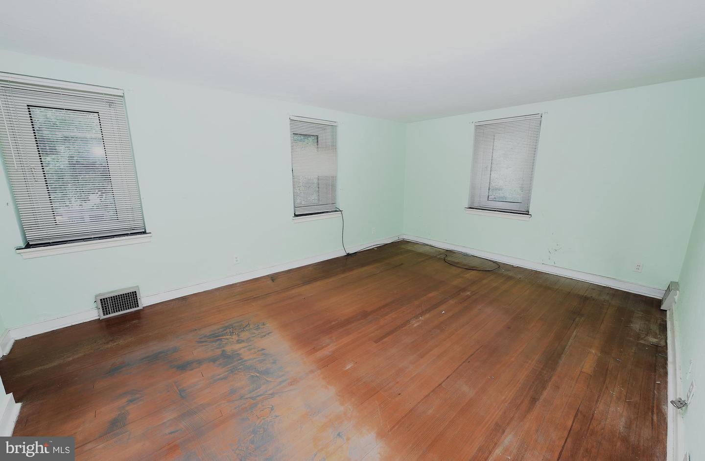 8231 New Second St Property Photo 37