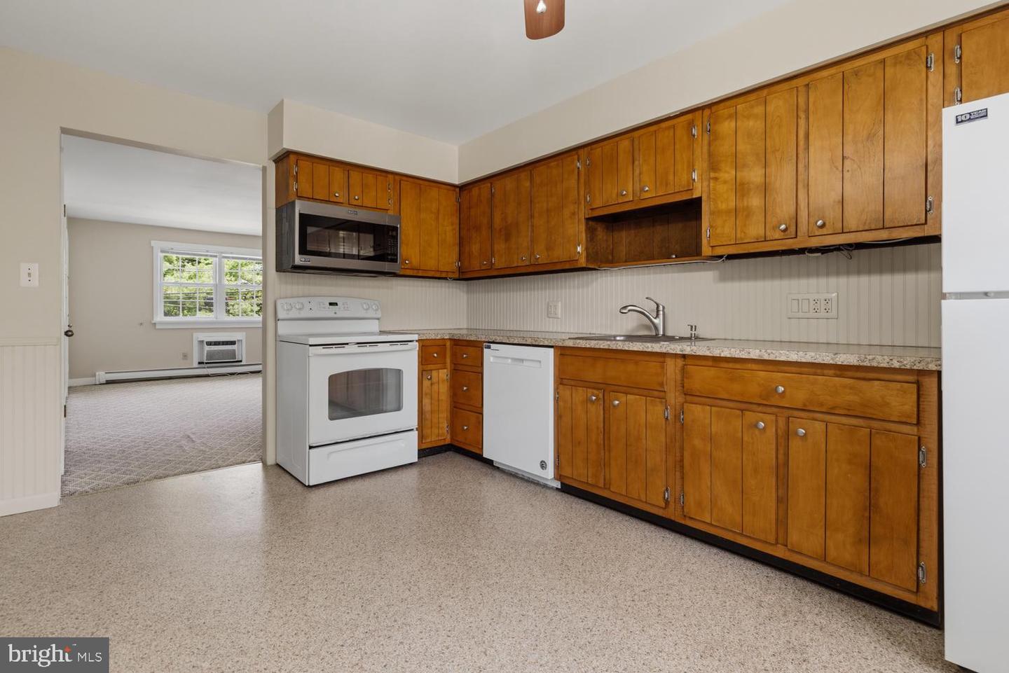 429 Edgemont Ave #3 Property Photo 4