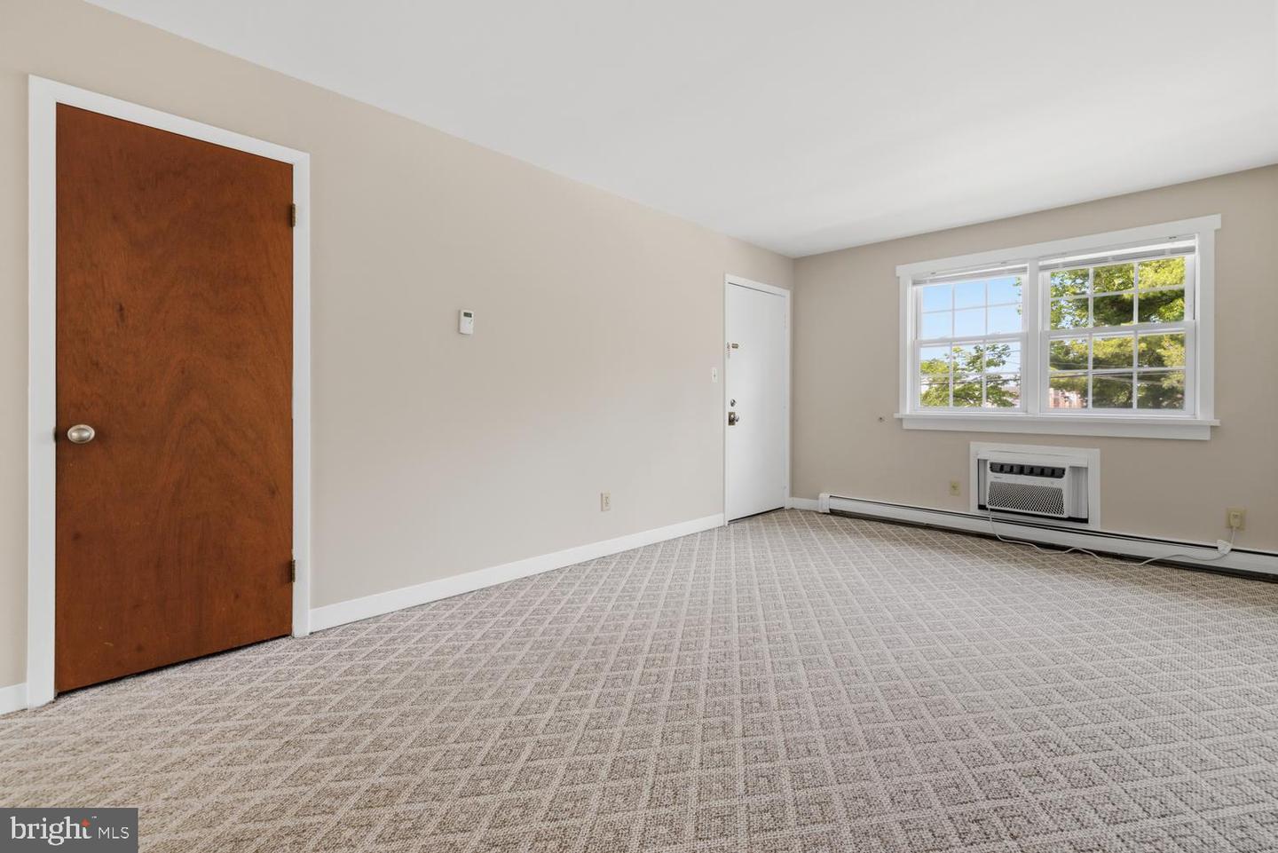429 Edgemont Ave #3 Property Photo 7
