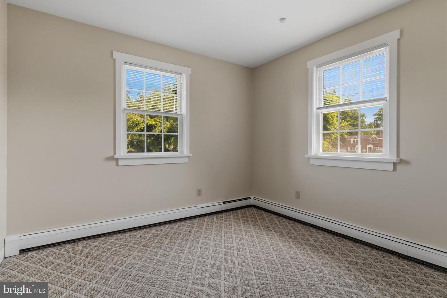429 Edgemont Ave #3 Property Photo 8