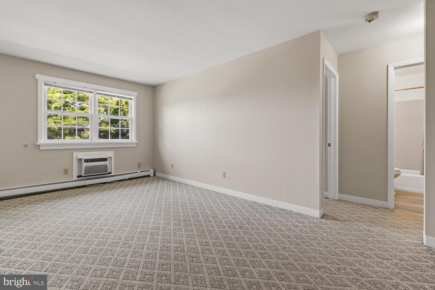 429 Edgemont Ave #3 Property Photo 16