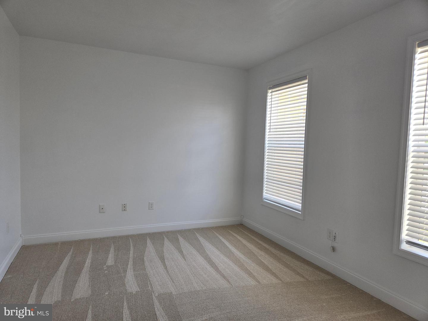 100 Lilac Ln Property Photo 12