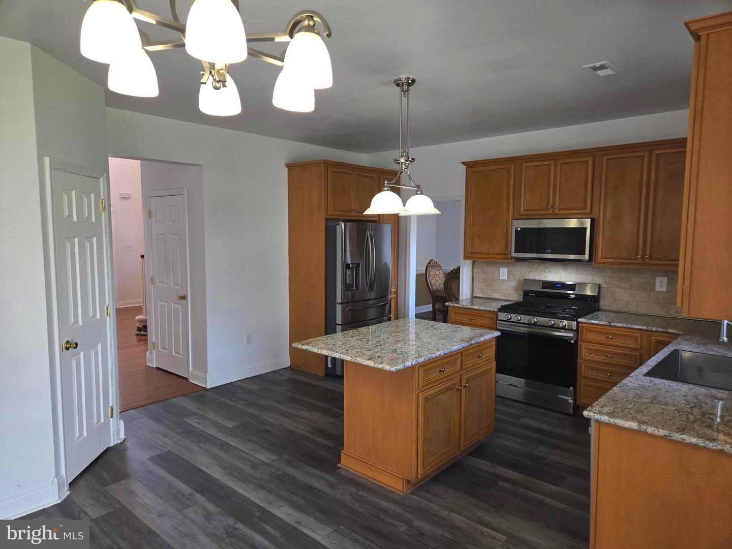 100 Lilac Ln Property Photo 18