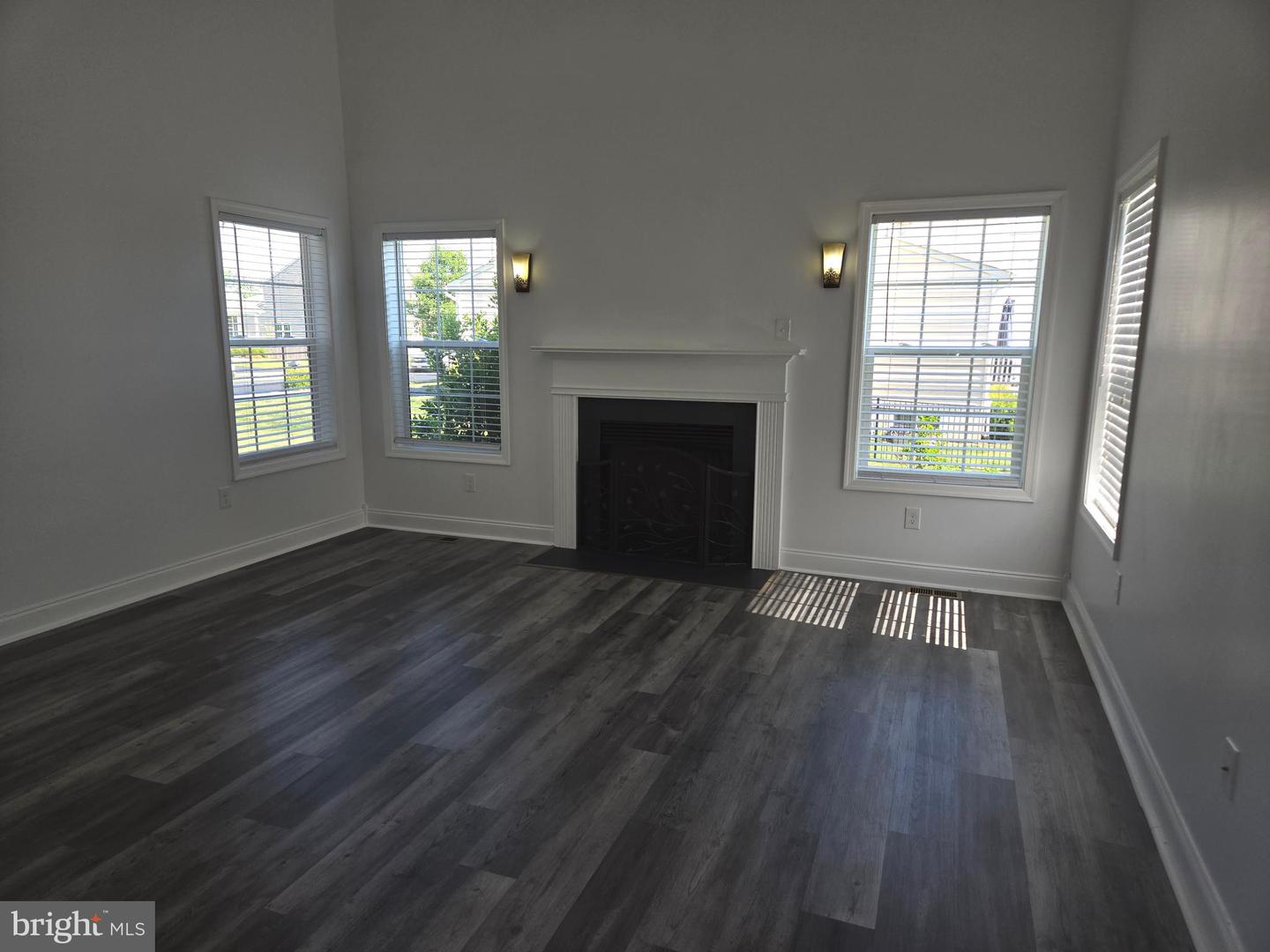 100 Lilac Ln Property Photo 21