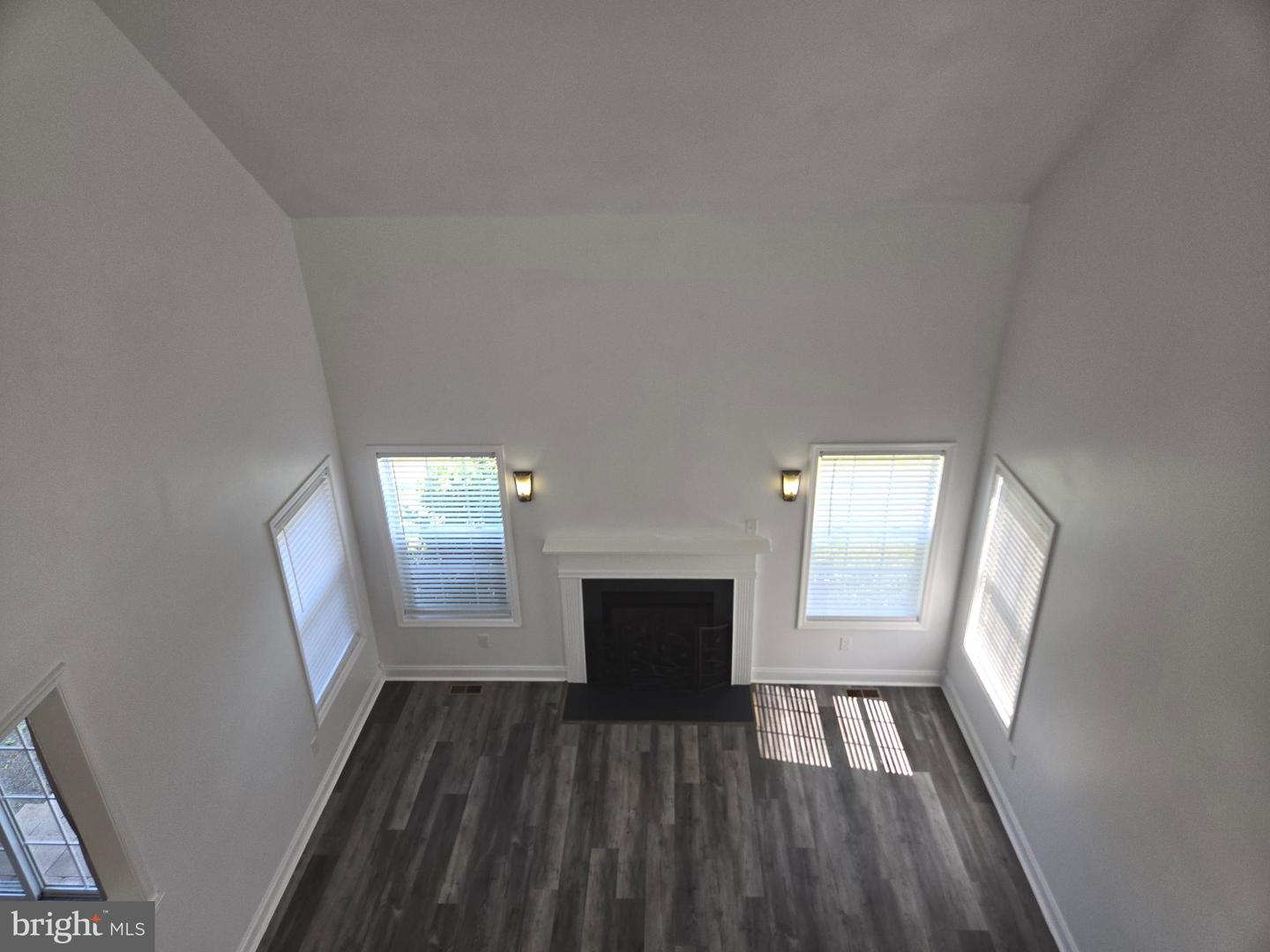 100 Lilac Ln Property Photo 30