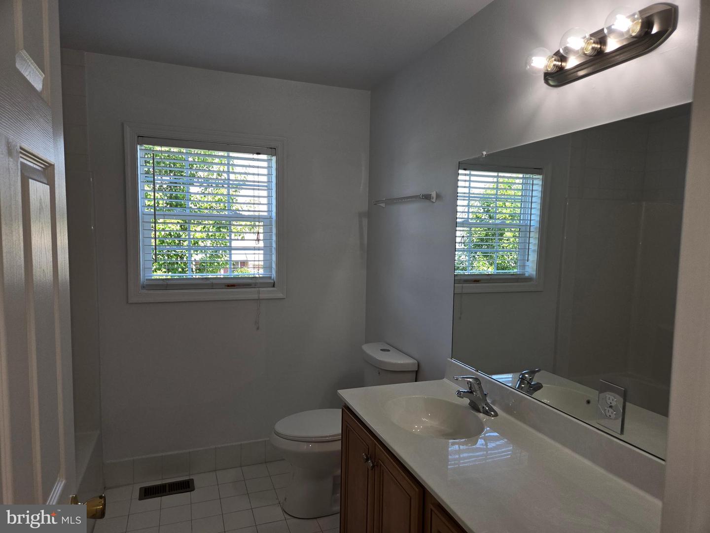 100 Lilac Ln Property Photo 47